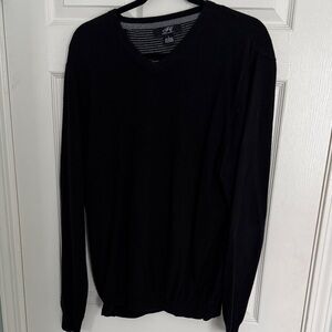 Foxcroft Men's V-Neck Sweater in Black